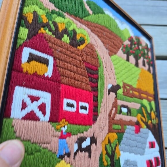 Crewel LongStitch Needlepoint Embroidery Art Farm Country Scene 12x15 Framed - Picture 6 of 8